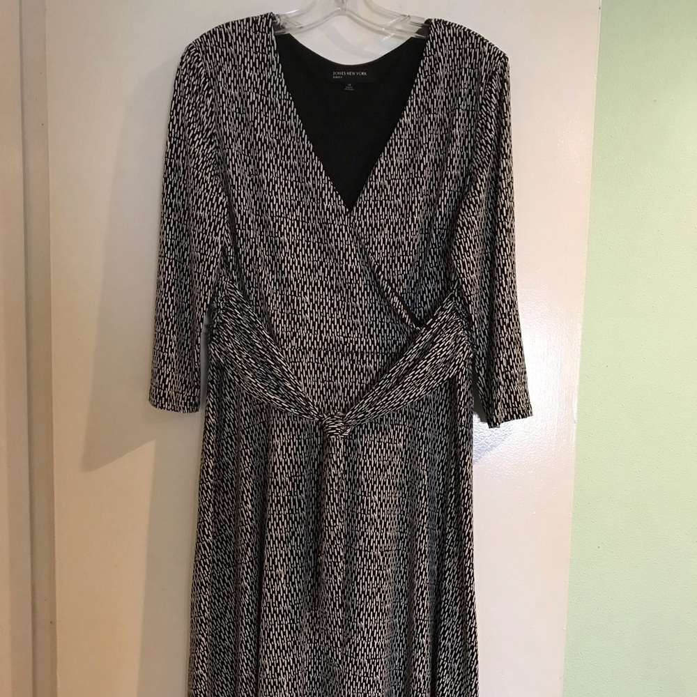 Jones New York Cross Front Pattern Dress